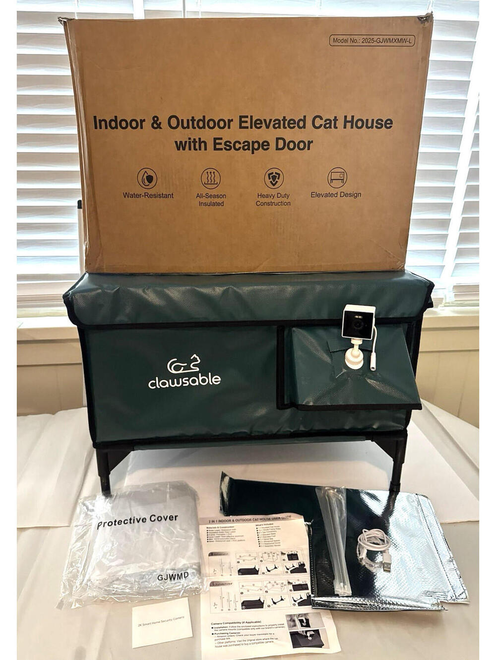 Clawsable Elevated Cat House Indoor Outdoor Insulated Weatherproof Escape Door